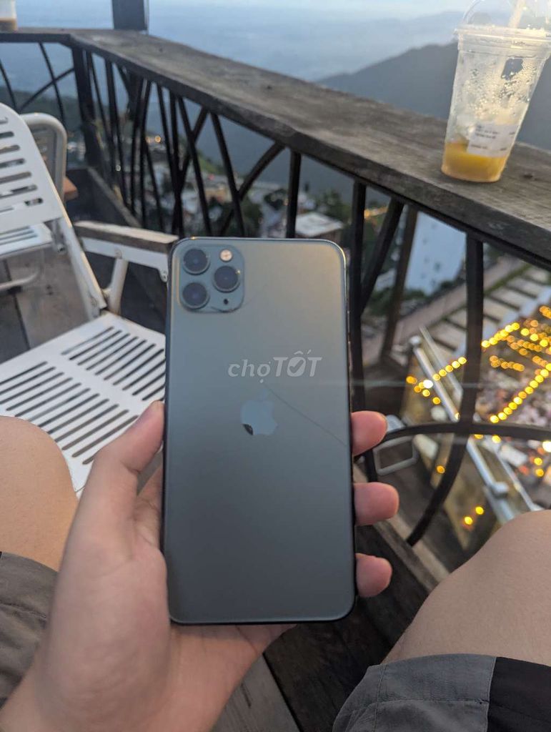 Apple iPhone 11 Pro Max 256GB Xanh. Mua bán Điện thoại tại Quận Cầu Giấy Hà Nội được đăng bởi Nguyen The Hung hình 1