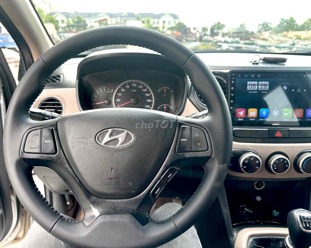 Hyundai Grand i10 2014 1.0 Base - 13000 km. Mua bán Ô tô tại Quận Hà Đông Hà Nội được đăng bởi bình hình 11