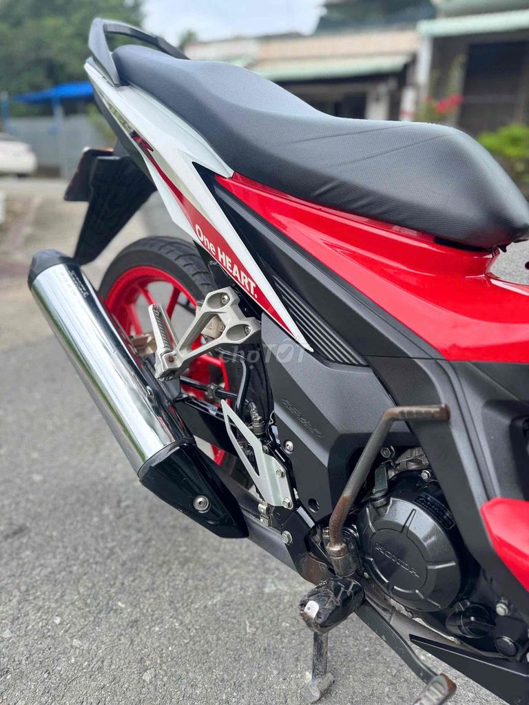 Honda Sonic 2019 Đỏ Trắng Đen. Mua bán Xe máy tại Huyện Củ Chi Tp Hồ Chí Minh được đăng bởi HuỳnhLâm Bổn hình 3