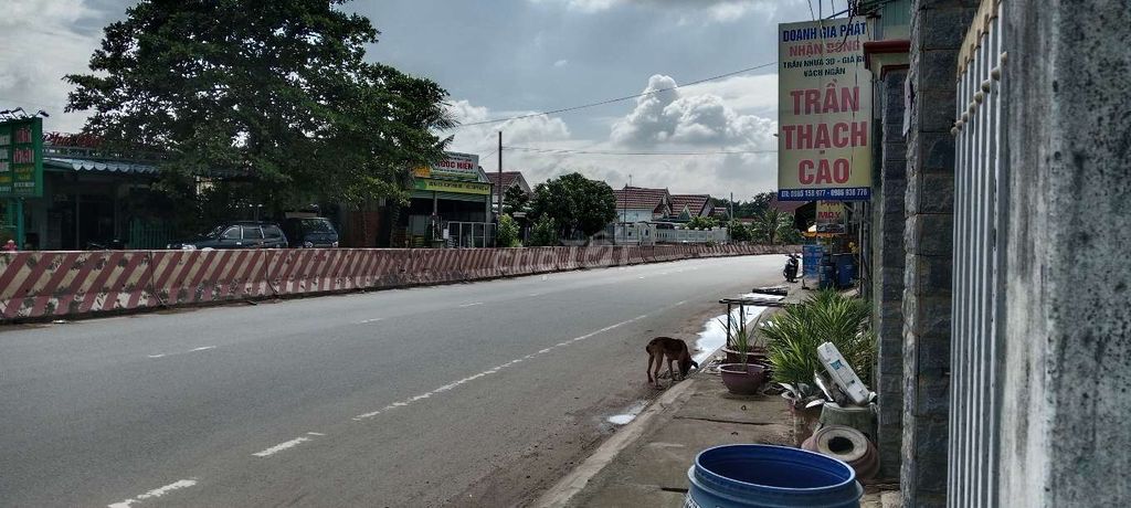 Chính chủ bán đất đẹp giá chất mặt tiền đường DT 747