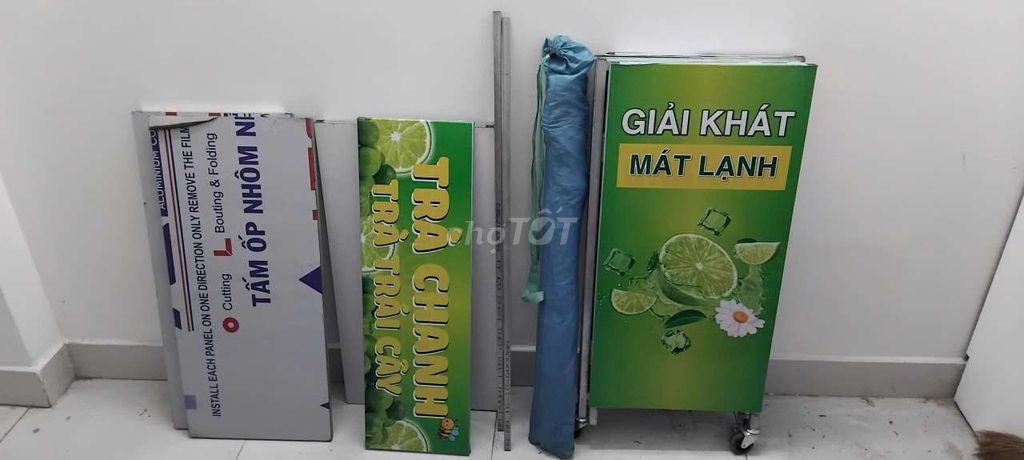 Cuối năm thanh lý xe trà chanh xếp gọn sẵn dù