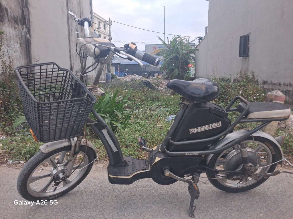 Xe đạp điện Bridgestone Đen Đã sử dụng. Mua bán Xe điện tại Huyện Vụ Bản Nam Định được đăng bởi Sói Xám hình 5