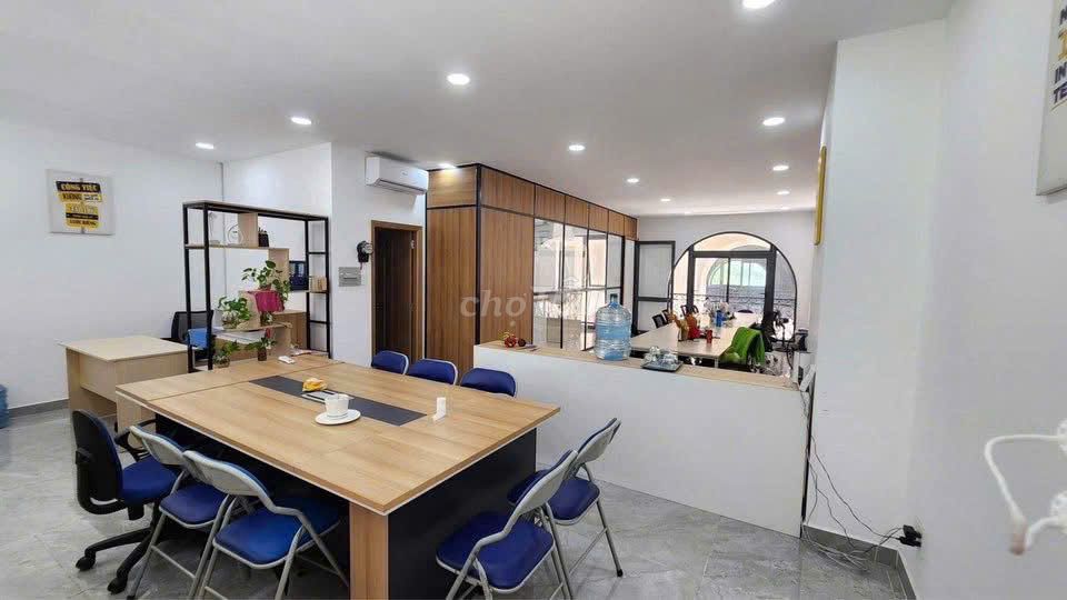Thanh lý bàn ghế văn phòng còn sử dụng tốt