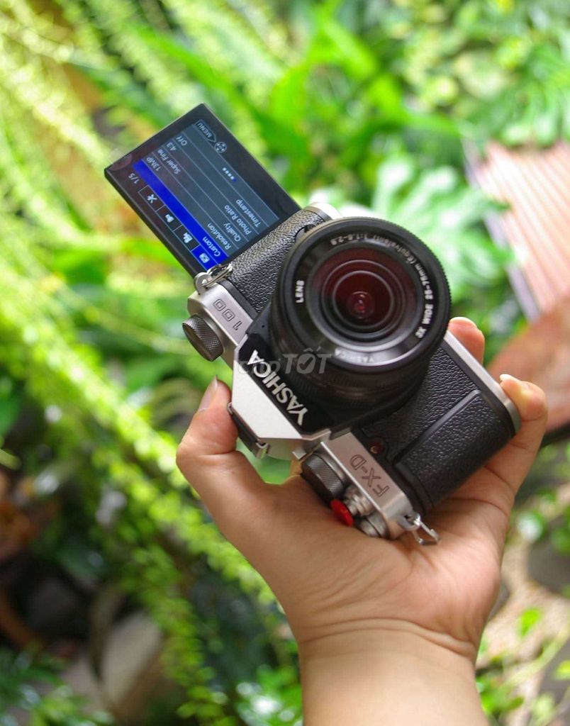Máy ảnh Yashica FX-D100 Đen, Bạc Mới. Mua bán Máy ảnh, Máy quay tại Quận 10 Tp Hồ Chí Minh được đăng bởi Đại Phong hình 1