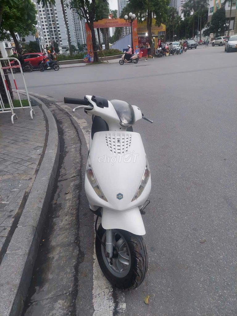 Bán xe Zip mầu trắng của Piaggio chính chủ. Mua bán Xe máy tại Quận Hai Bà Trưng Hà Nội được đăng bởi Mr tín  hình 9