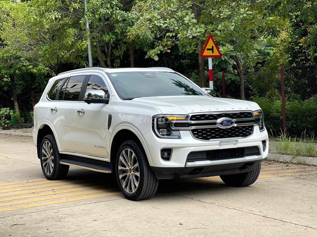 Ford Everest Titanium 2.0L 4x4 2025 г.в.