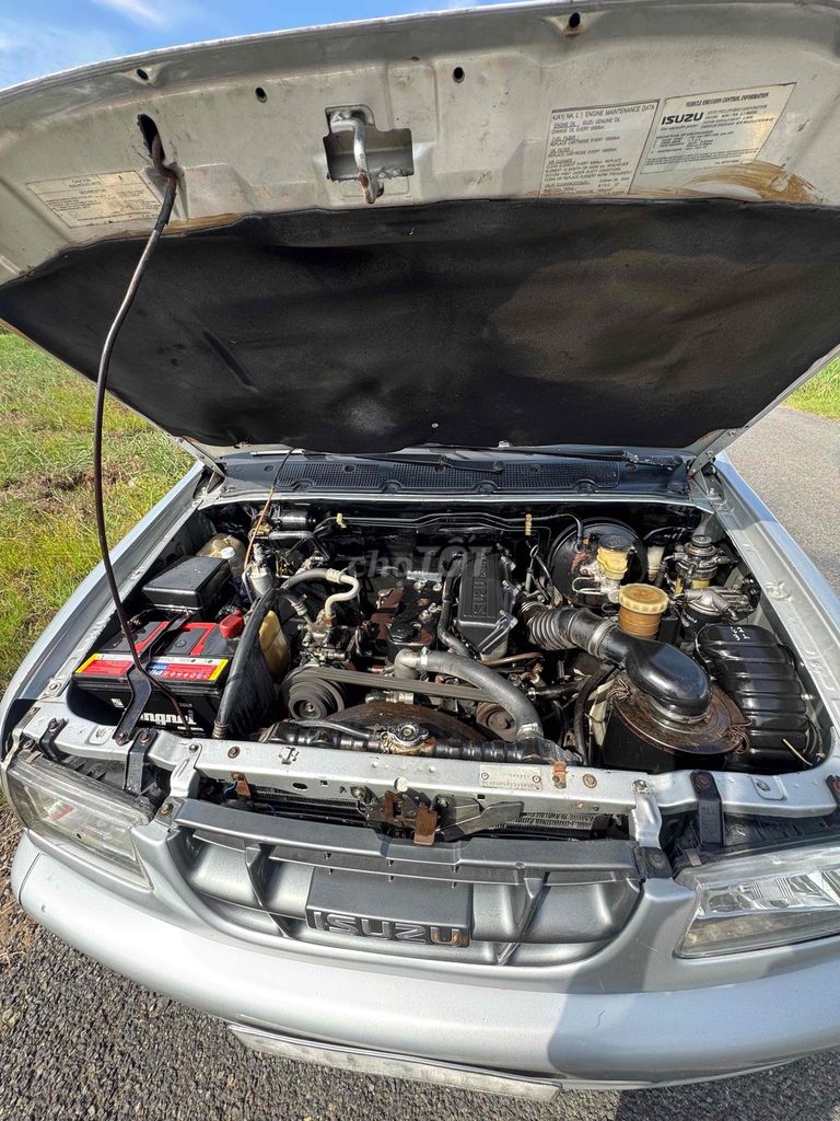 Isuzu Hilander 2003 photo 4