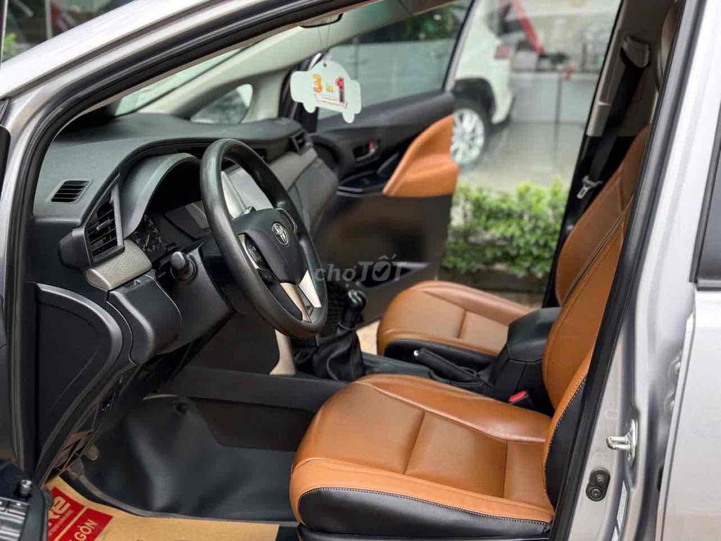 Bán Innova số sàn 2018 - 1 chủ từ đầu chất xe đẹp. Mua bán Ô tô tại Thành phố Thủ Đức Tp Hồ Chí Minh được đăng bởi Tấn Quang Toyota Đông Sài Gòn hình 5