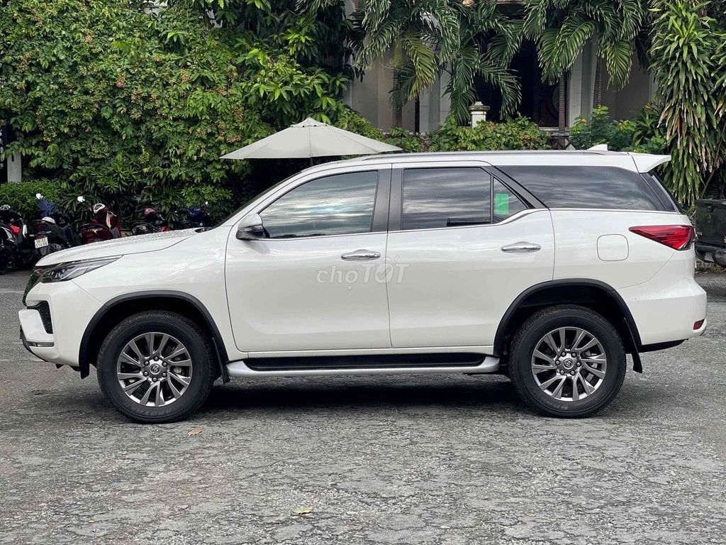 Toyota Fortuner 2.7AT 4X2 2022 Xe hãng bán. Mua bán Ô tô tại Quận Tân Phú Tp Hồ Chí Minh được đăng bởi TRƯƠNG THANH TUYỀN hình 3