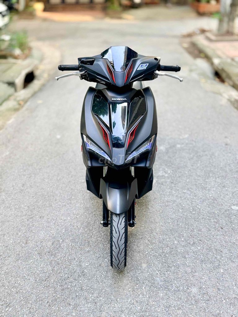 Airblade 125 матовый черный, номера Ханоя