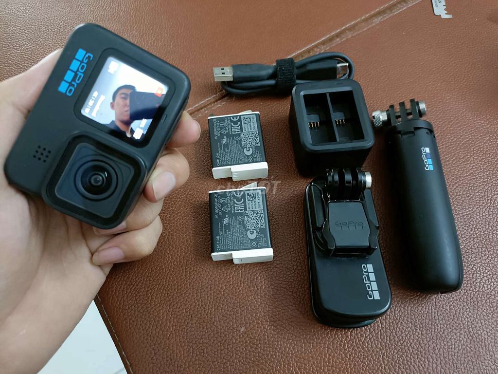 GoPro Hero 10 Black Đen 3 Pin và phụ kiện . Mua bán Máy ảnh, Máy quay tại Quận Thanh Khê Đà Nẵng được đăng bởi TT PHONE hình 1