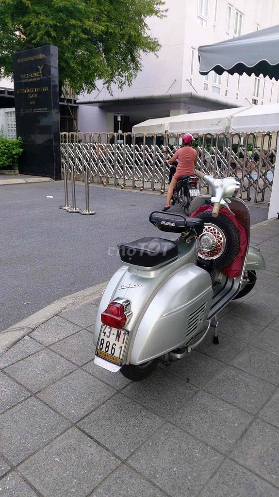 mình cần bán vespa  cổ. xe cavet theo xe. Mua bán Xe máy tại Quận Thanh Khê Đà Nẵng được đăng bởi Phạm Thùy linh hình 3