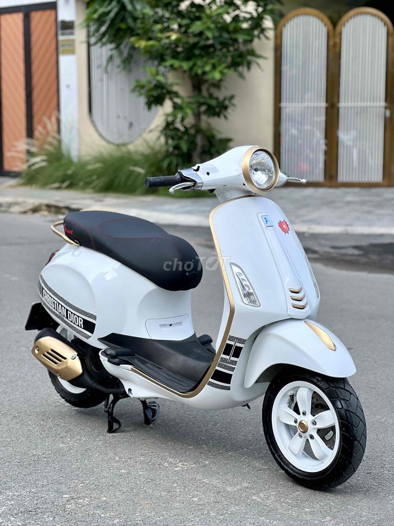 VESPA PRIMAVERA 2014 TRẮNG DIOR BSTP CHÍNH CHỦ. Mua bán Xe máy tại Thành phố Thủ Đức Tp Hồ Chí Minh được đăng bởi Hiếu  hình 2