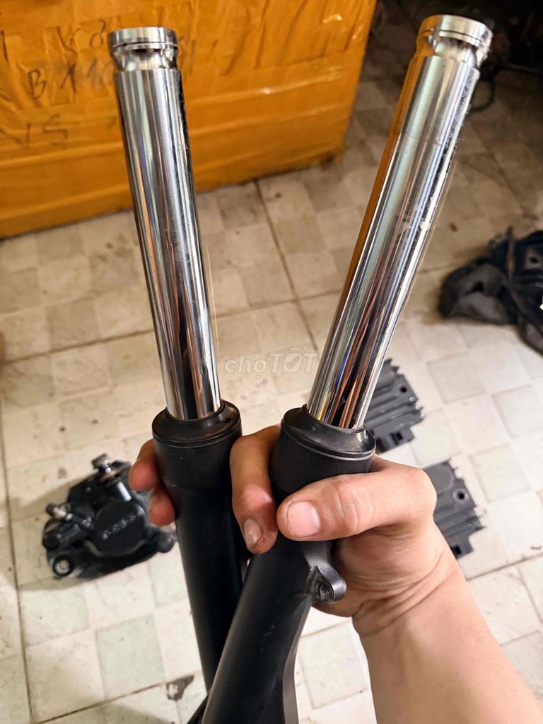 sạc ex,phuộc ,heo vario 2019.. Mua bán Phụ tùng xe tại Quận Gò Vấp Tp Hồ Chí Minh được đăng bởi Nguyễn Tuấn Linh hình 3