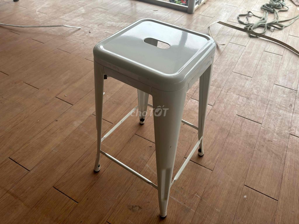 Thanh lý nội thất quán cà phê. Mua bán Bàn ghế tại Thành phố Buôn Ma Thuột Đắk Lắk được đăng bởi Dịch vụ giấy phép hình 1