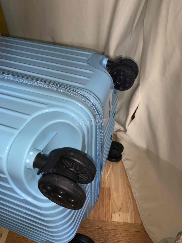 Thanh lý Vali to 32inch đã qua sử dụng 2 lần