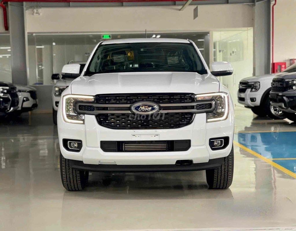 Ford Ranger XLS ĐỦ MÀU. Mua bán Ô tô tại Thành phố Thanh Hóa Thanh Hóa được đăng bởi Ngọc Ford Thanh Hoá hình 4