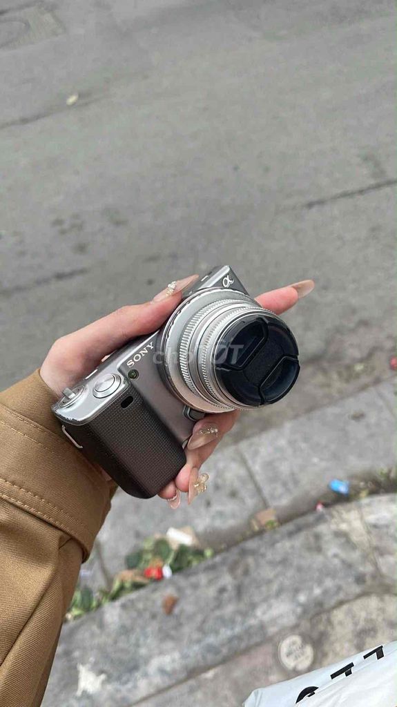 Máy ảnh Sony NEX-5 Đã sử dụng. Mua bán Máy ảnh, Máy quay tại Thành phố Hà Giang Hà Giang được đăng bởi Hương Giang hình 1