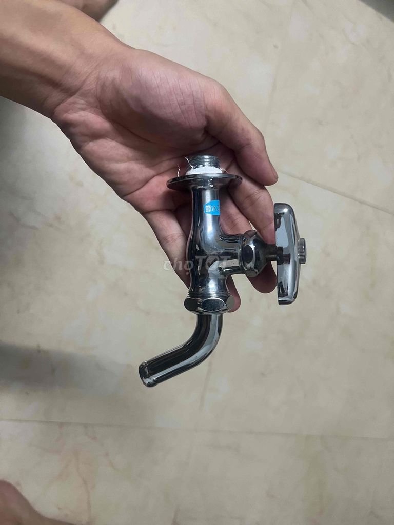 Vòi nước Toto Nhật Bản chính hãng ( Vòi ngắn ). Mua bán Thiết bị vệ sinh, nhà tắm tại Quận Ngũ Hành Sơn Đà Nẵng được đăng bởi Nguyễn Trọng hình 1