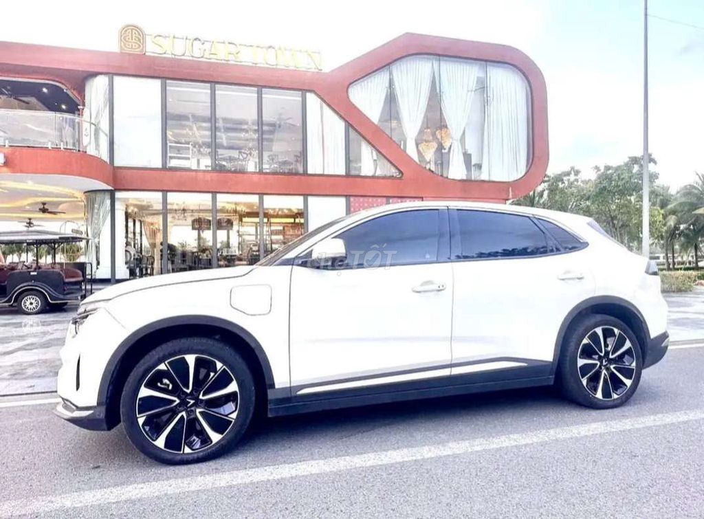 CHÍNH CHỦ cần bán VF8 Plus Trắng nội thất đen. Mua bán Ô tô tại Thành phố Biên Hòa Đồng Nai được đăng bởi Mr. Vọng hình 2