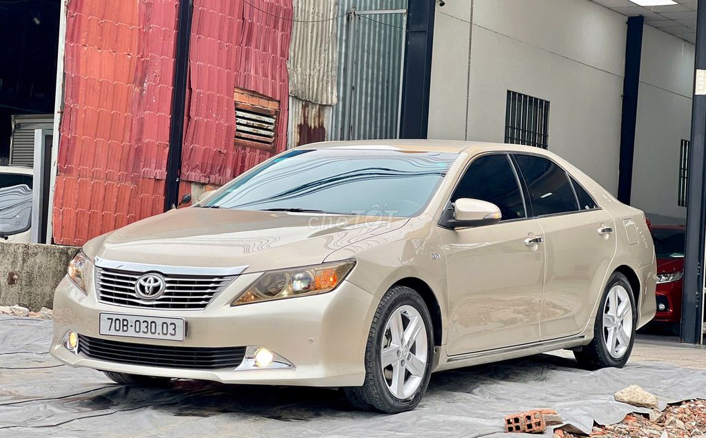 Camry 2.5Q 2014 nội ngoại thất đẹp nét căng. Mua bán Ô tô tại Thành phố Thủ Dầu Một Bình Dương được đăng bởi Thái Phạm hình 3