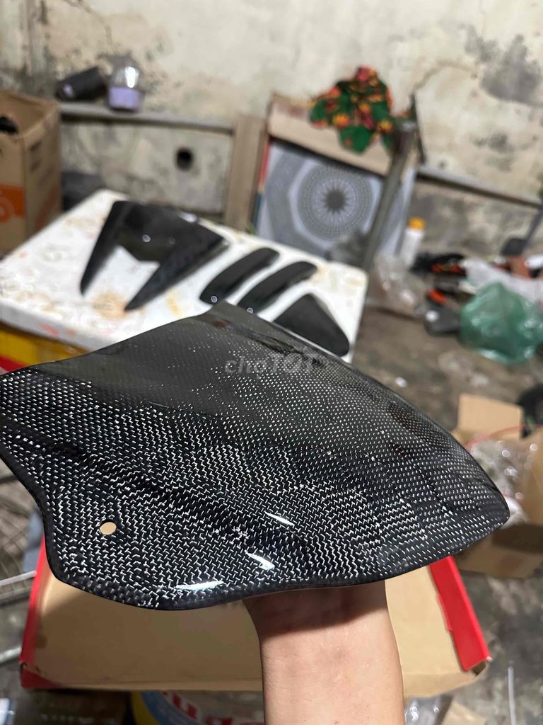 Mão exciter155 v1 ốp carbon vân tổ ong
