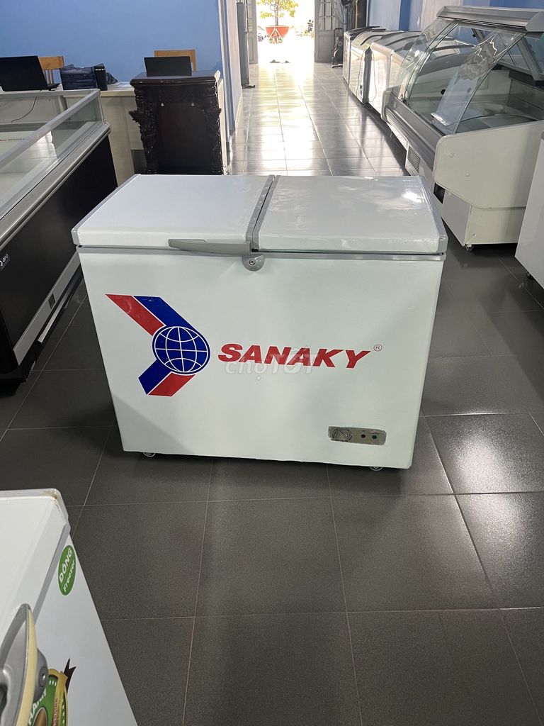 TỦ ĐÔNG SANAKY 2899 HY GAZ BLOCK ZIN