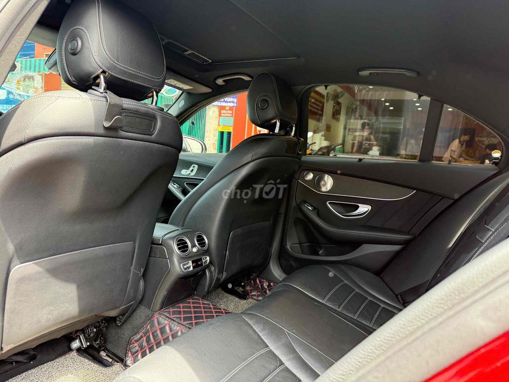 Mercedes Benz C Class 2020 C300 AMG - 30000 km