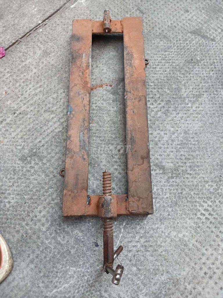 Dụng cụ kẹp sắt. Mua bán Nội thất, đồ gia dụng khác tại Quận Tân Bình Tp Hồ Chí Minh được đăng bởi Phạm Văn Thành hình 1