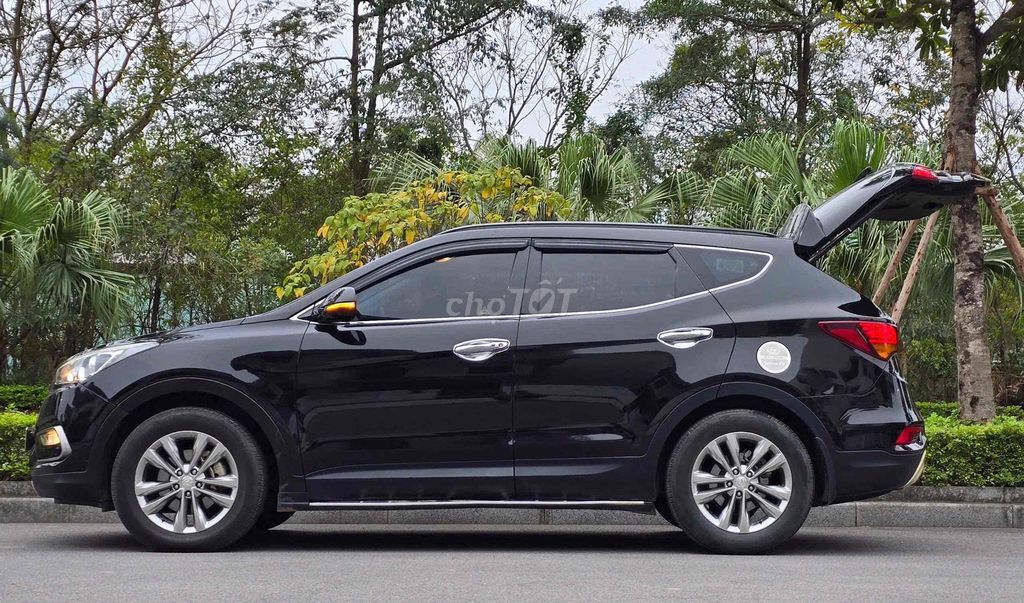 Hyundai Santa Fe 2017 2.4L - 88000 km. Mua bán Ô tô tại Thành phố Thanh Hóa Thanh Hóa được đăng bởi Dũng VA hình 3