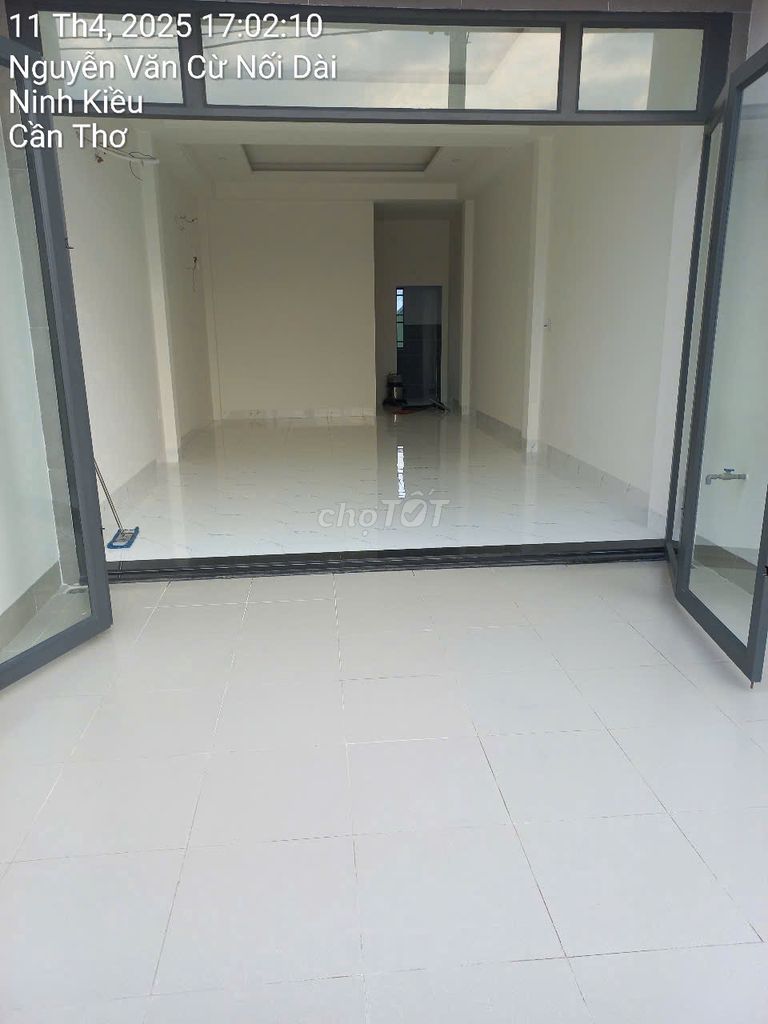 Nhà mặt tiền ngay ngã tư vòng xoay Nguyễn Văn Cừ. Mua bán văn phòng, mặt bằng kinh doanh tại Quận Ninh Kiều Cần Thơ được đăng bởi Lâm Vĩ Nhiệm hình 4