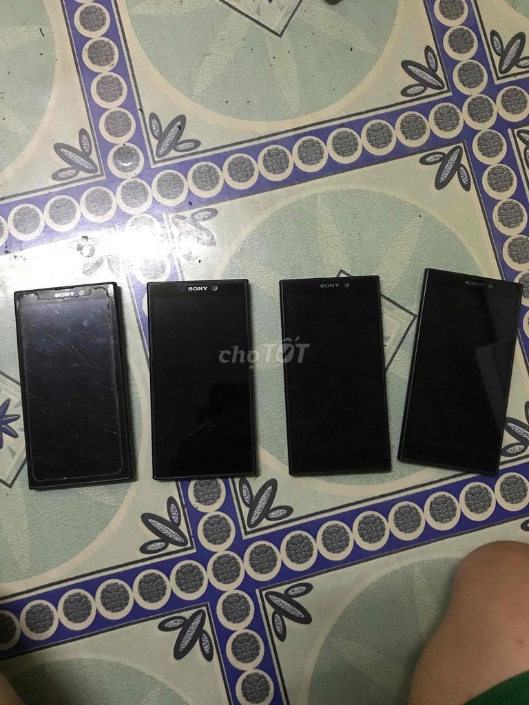 xác 4 con Sony L2. Mua bán Điện thoại tại Quận Gò Vấp Tp Hồ Chí Minh được đăng bởi Sơn hình 2