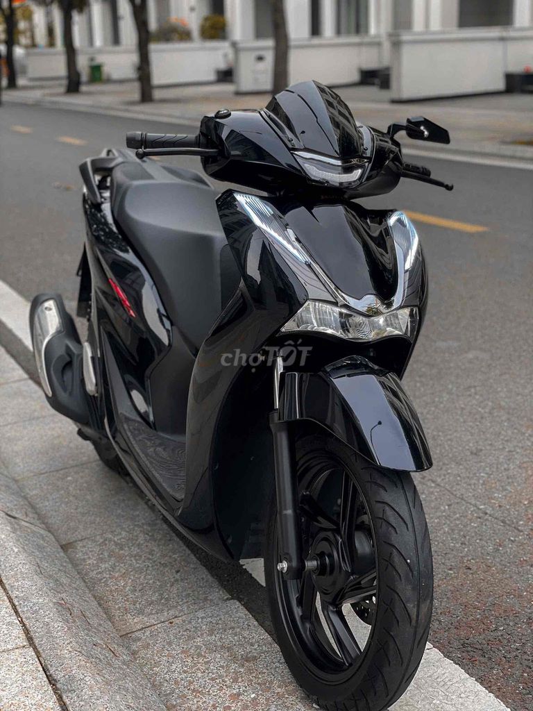 Хонда SH 125 CBS 2022 Черная отделка sh350