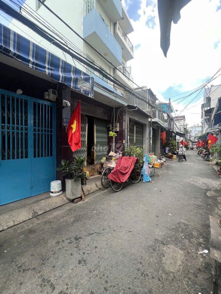 Nhà 3 tầng kiên cố, Lê Văn Lương Tân Hưng. 6*43 giá 16,2 tỷ.