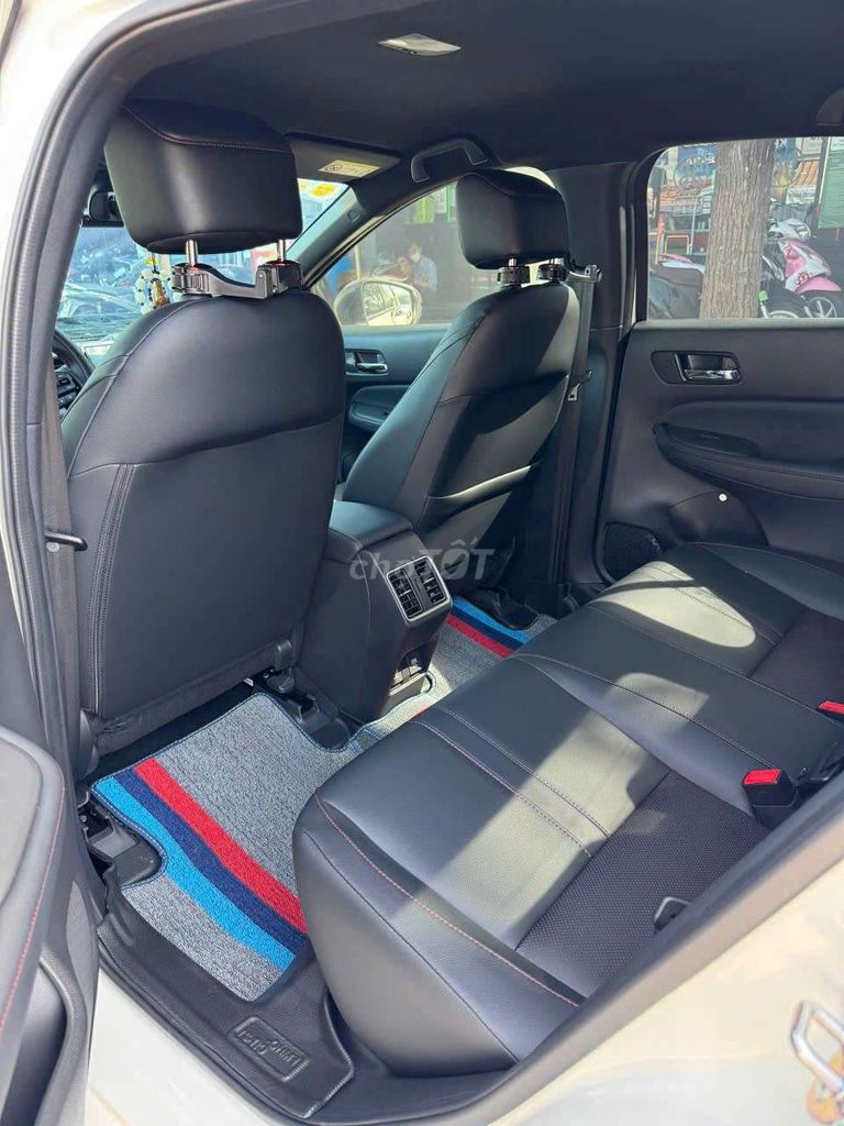 Honda City RS 2025 siêu lướt 1k km. Mua bán Ô tô tại Quận 6 Tp Hồ Chí Minh được đăng bởi Thu Hảo hình 5