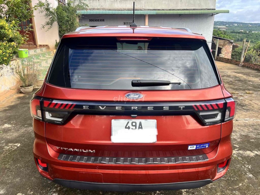 Ford Everest 2023 Titanium 2.0L 4x2 AT - 15000 km. Mua bán Ô tô tại Huyện Đức Trọng Lâm Đồng được đăng bởi Nguyễn Hường hình 4