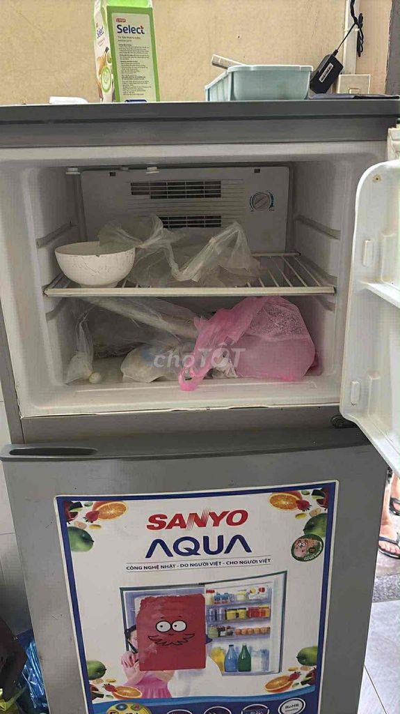 Tủ lạnh Sanyo Aqua Ultra Plasma Xám. Mua bán Tủ lạnh tại Quận Ninh Kiều Cần Thơ được đăng bởi Ngoan Văn hình 1
