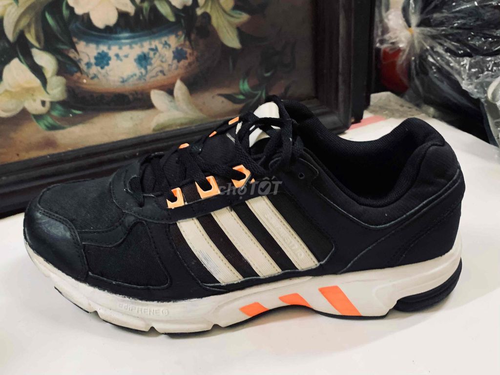 Giày chạy bộ Adidas  AF4945  sai 44.5. Mua bán Giày dép tại Quận Ba Đình Hà Nội được đăng bởi Phạm Minh hình 1