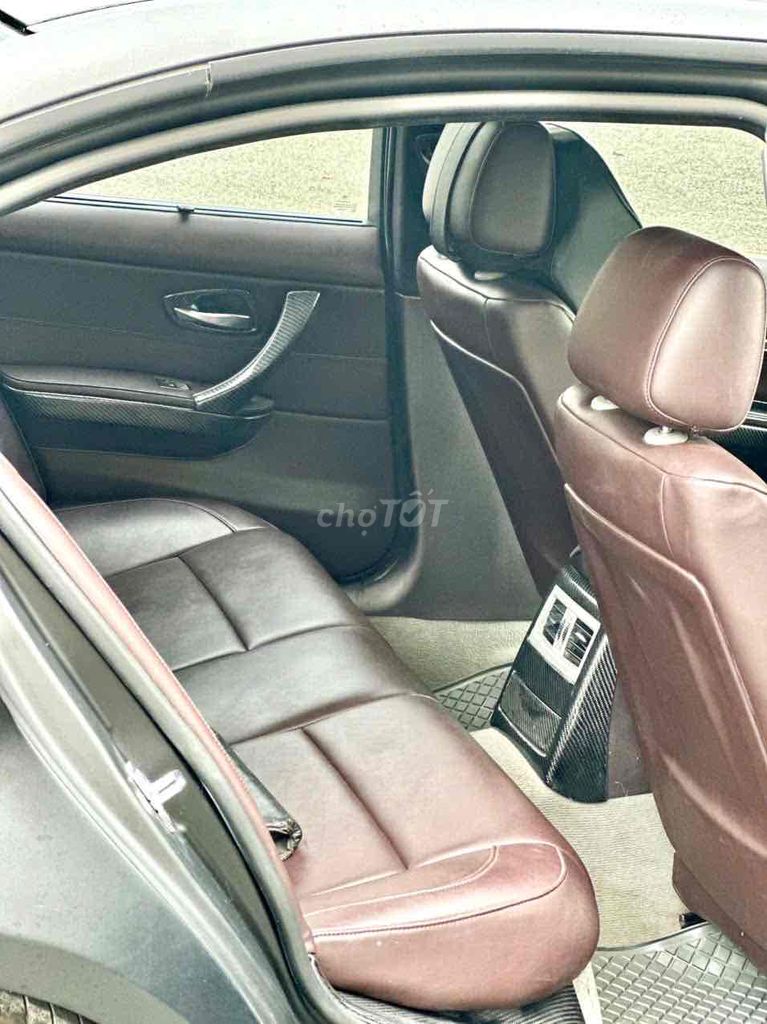 BMW 3 Series ,chính chủ, tuyệt phẩm như xe tiền ty. Mua bán Ô tô tại Quận Tân Bình Tp Hồ Chí Minh được đăng bởi thành lương hình 12