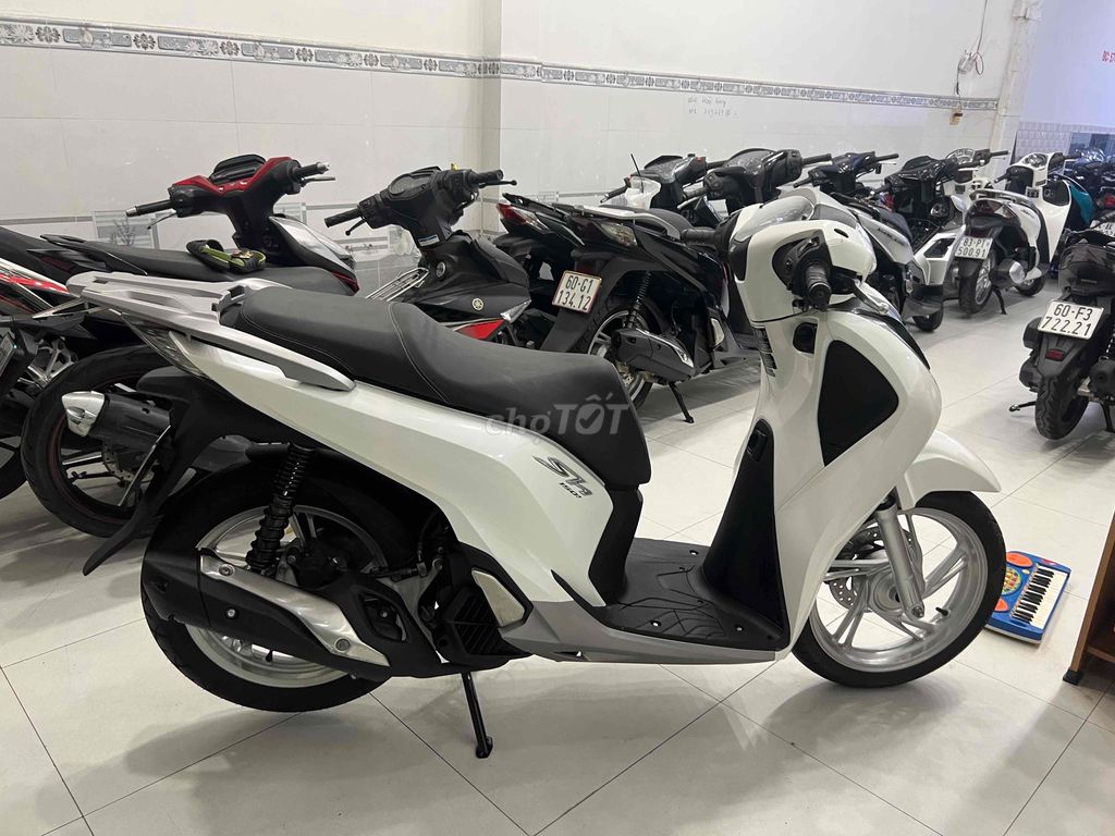 Honda SH 150 ABS 2019 Trắng. Mua bán Xe máy tại Huyện Trảng Bom Đồng Nai được đăng bởi cửa hàng xe máy Trần Sơn  hình 3