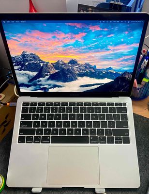 Macbook Air 2019 8GB/128GB Đã Sử Dụng. Mua bán Laptop tại Quận 7 Tp Hồ Chí Minh được đăng bởi Nguyên Phúc