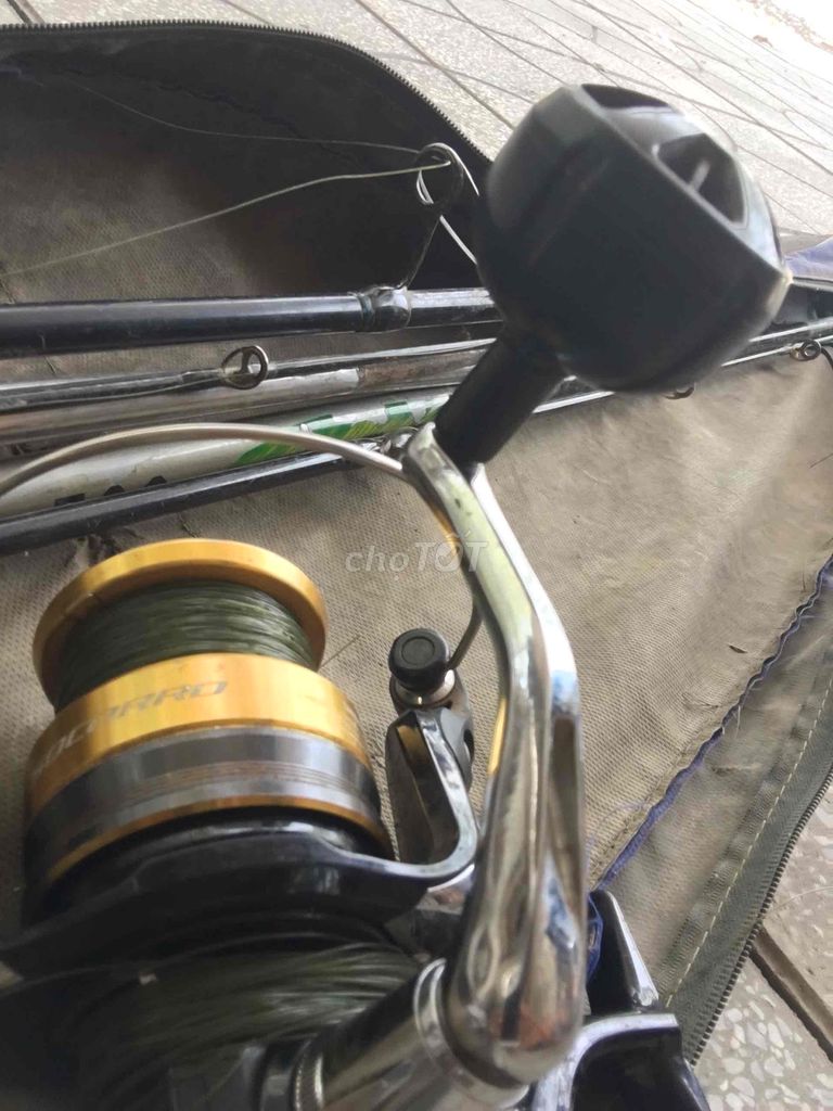 Máy câu cá Shimano 8000 Đen Vàng. Mua bán Đồ thể thao, Dã ngoại tại Huyện Châu Thành Tây Ninh được đăng bởi Dang Hai hình 1