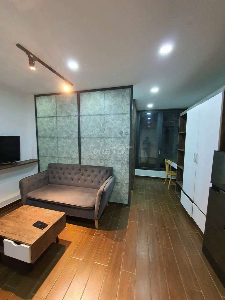 Studio Tách Bếp Sân Vườn 35m2 cận Phố Bùi Viện_Thang Máy_Bảo Vệ_Hầm Xe