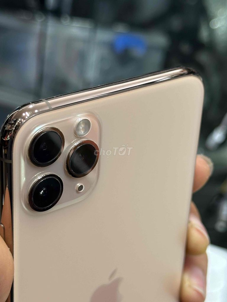 iPhone 11 Pro Max 512GB Vàng. Mua bán Điện thoại tại Quận Đống Đa Hà Nội được đăng bởi Hai hình 2