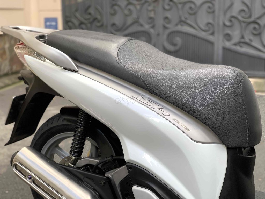Sh150 dky2011 mẫu Ý chất zin đẹp chính chủ. Mua bán Xe máy tại Quận Phú Nhuận Tp Hồ Chí Minh được đăng bởi Cungsport hình 7