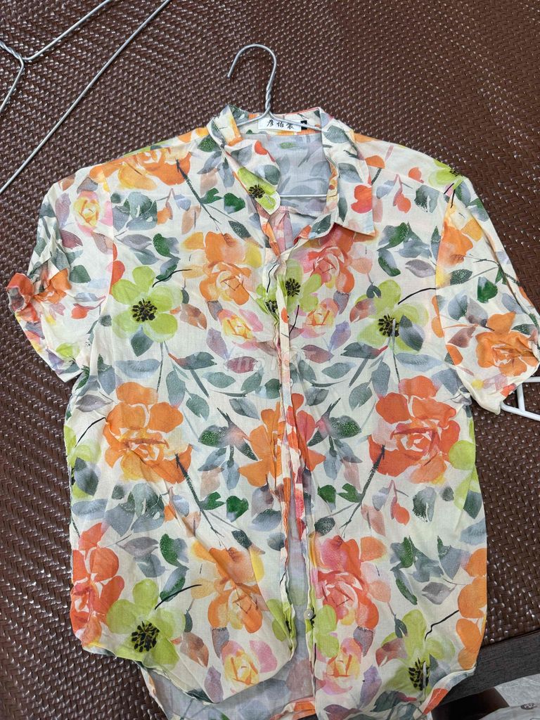 Áo sơ mi nữ vải mát size S. Mua bán Quần áo tại Thành phố Nam Định Nam Định được đăng bởi thu tran hình 1