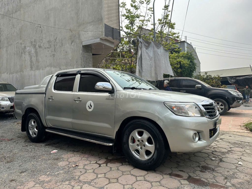 Toyota HILUX 2012 Phom Mới Chính Chủ
