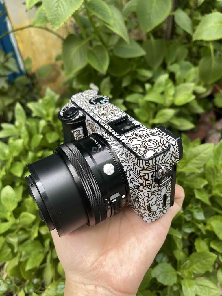 Máy ảnh Sony a6300 ống kính 16-50mm. Mua bán Máy ảnh, Máy quay tại Quận Liên Chiểu Đà Nẵng được đăng bởi Hồ Thị Cúc hình 1