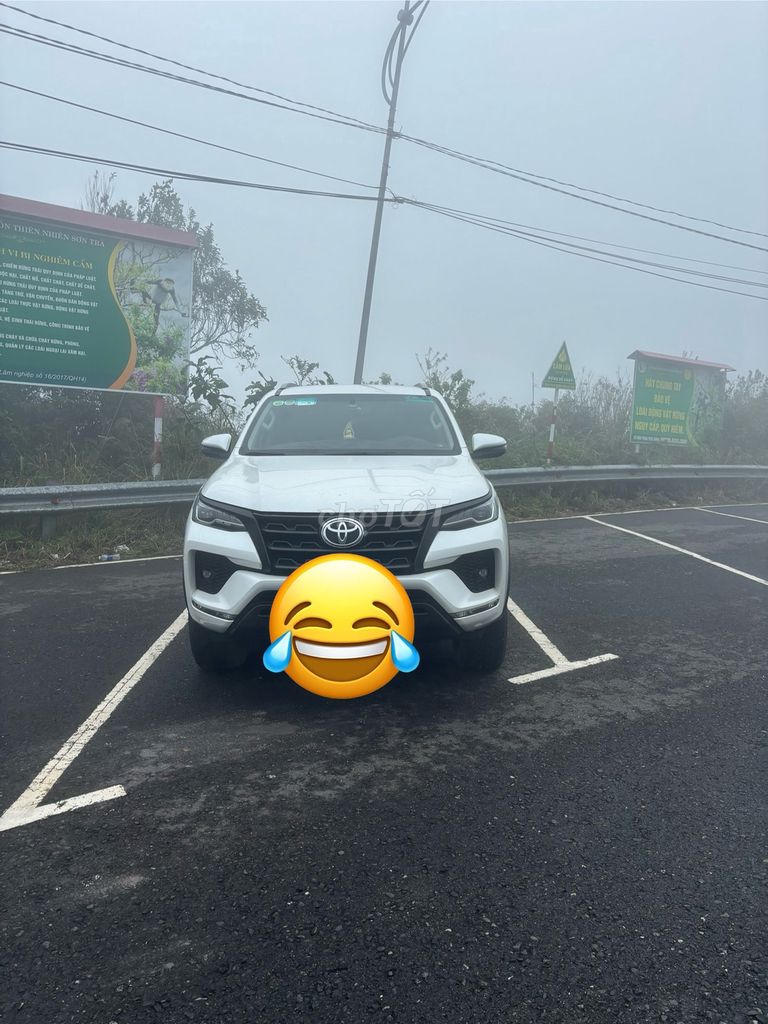 Toyota Fortuner 2022 2.4L 4x2 AT - 180000 km. Mua bán Ô tô tại Quận Sơn Trà Đà Nẵng được đăng bởi Kem Ngô hình 1