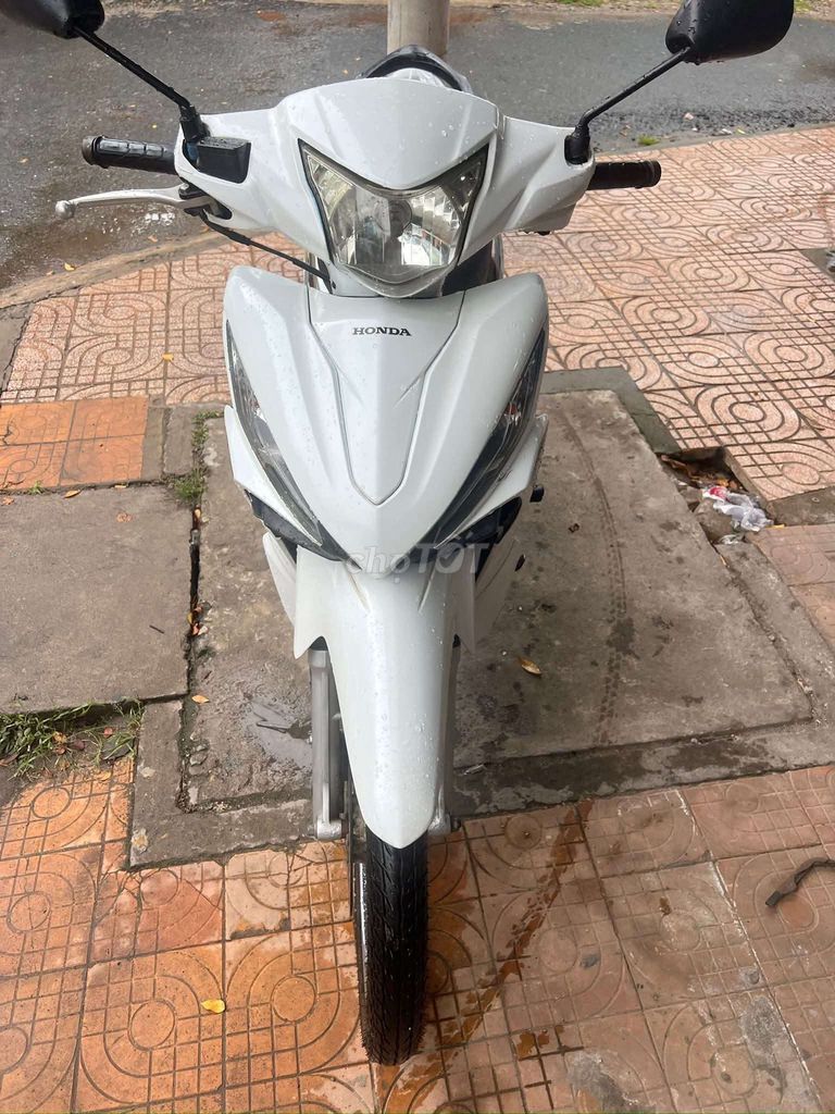 Wave RSX zin máy êm bao chanh chấp toàn quốc. Mua bán Xe máy tại Huyện Vũng Liêm Vĩnh Long được đăng bởi thanh hình 2